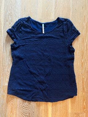 Women's Navy Eyelet Short Sleeve Tee - Classic Casual